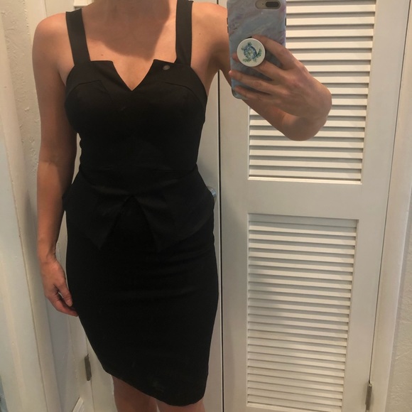 White | Black House Market - Picture 3 of 8